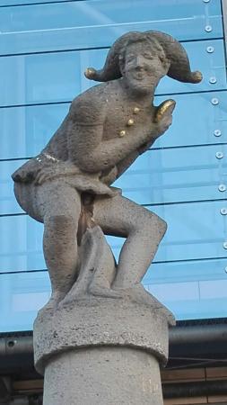 Eulenspiegel-Brunnen